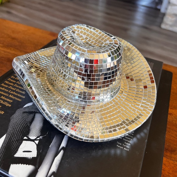 Ceramic Mirrored Disco Cowboy Hat Decor - Picture 6 of 8